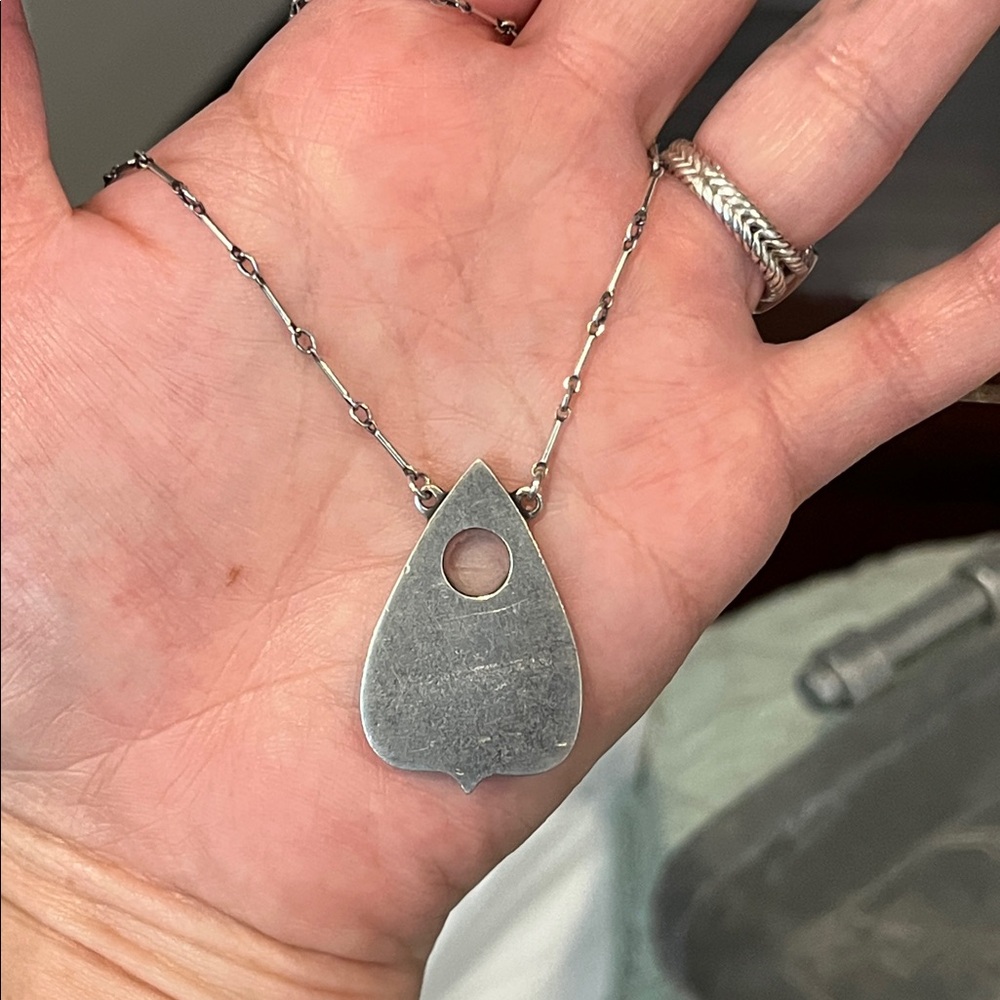 BLOOD MILK JEWELS
Planchette. Medium Oracle Necklace. - Picture 4 of 16